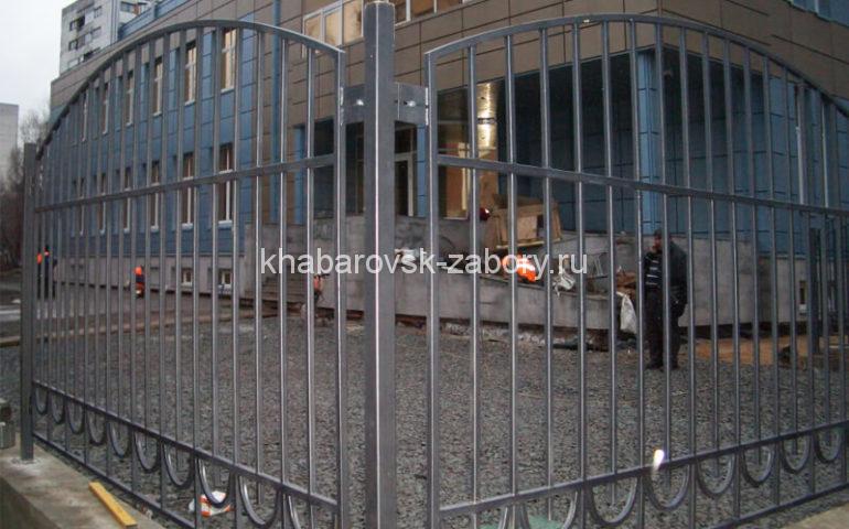 забор из профтрубы в Хабаровске